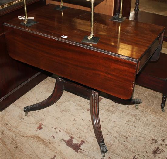 George IV mahogany drop leaf breakfast table(-)